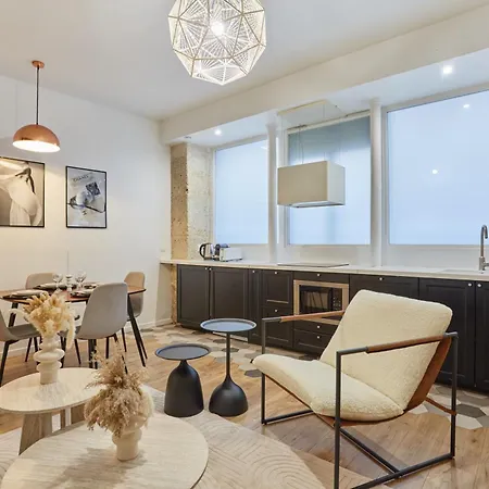 Tour Eiffel By Prestige Apartment *